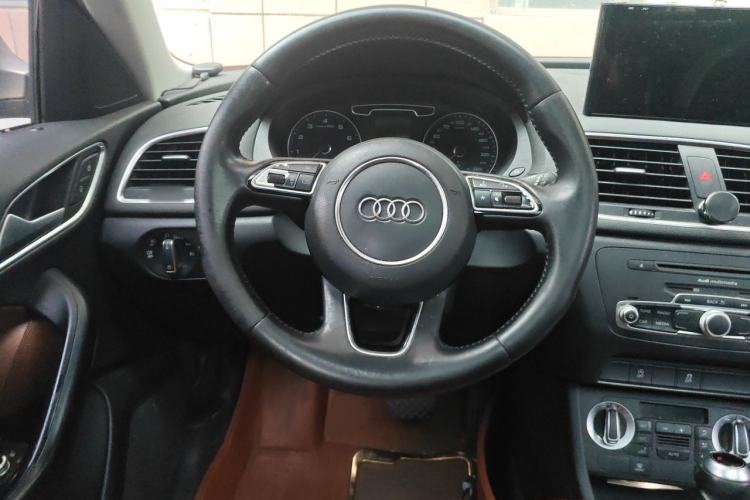 Used Audi Q3 2015 30 TFSI Comfort Model Steering Wheel