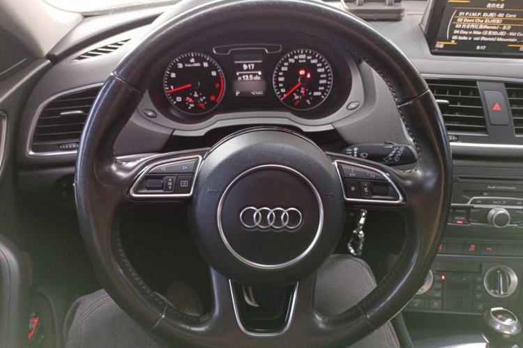 Used Audi Q3 2015 35 TFSI Comfort Model Steering Wheel