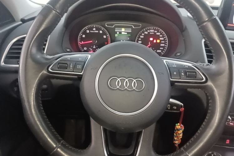 Used Audi Q3 2015 35 TFSI quattro Technology Edition Steering Wheel