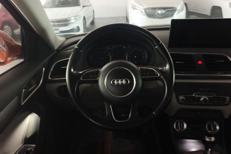 Used Audi Q3 2015 30 TFSI Ambition Edition Steering Wheel