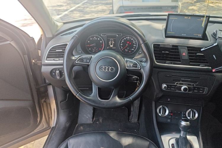 Used Audi Q3 2015 30 TFSI Comfort Model Steering Wheel