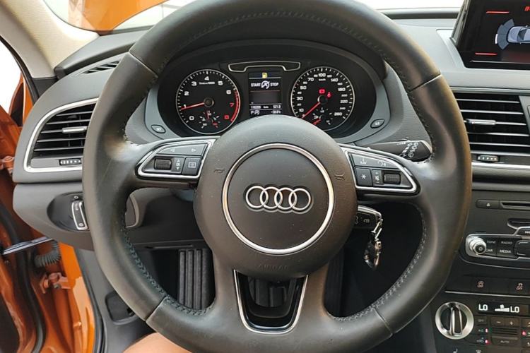 Used Audi Q3 2015 35 TFSI quattro Technology Edition Steering Wheel