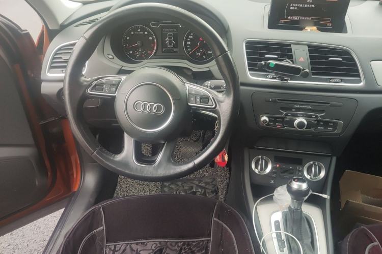 Used Audi Q3 2015 30 TFSI Ambition Edition Steering Wheel
