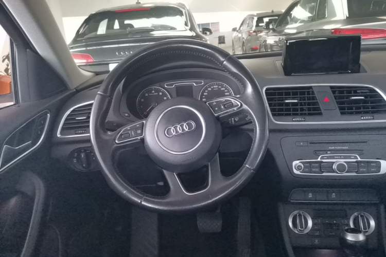 Used Audi Q3 2015 35 TFSI Millionth Anniversary Intelligent Edition Steering Wheel