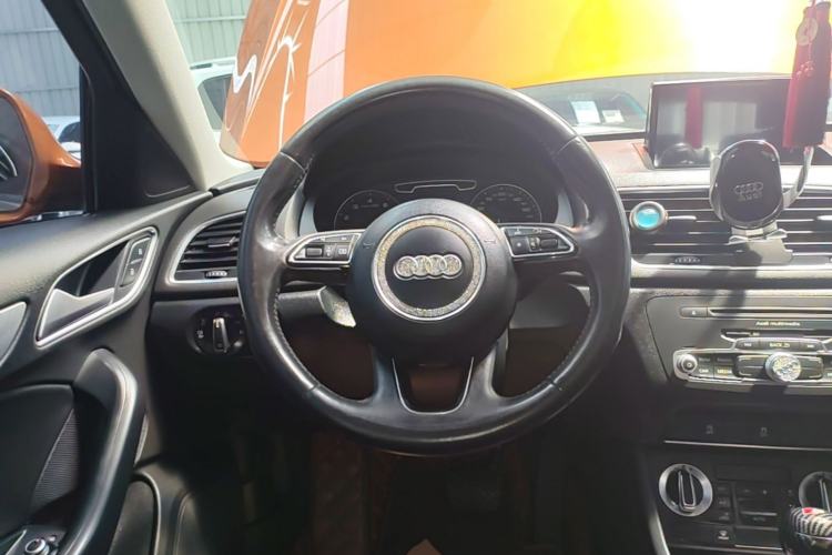 Used Audi Q3 2015 30 TFSI Comfort Model Steering Wheel