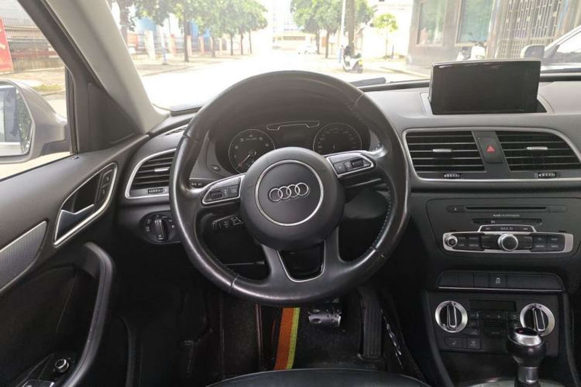 Used Audi Q3 2015 35 TFSI Ambition Edition Steering Wheel