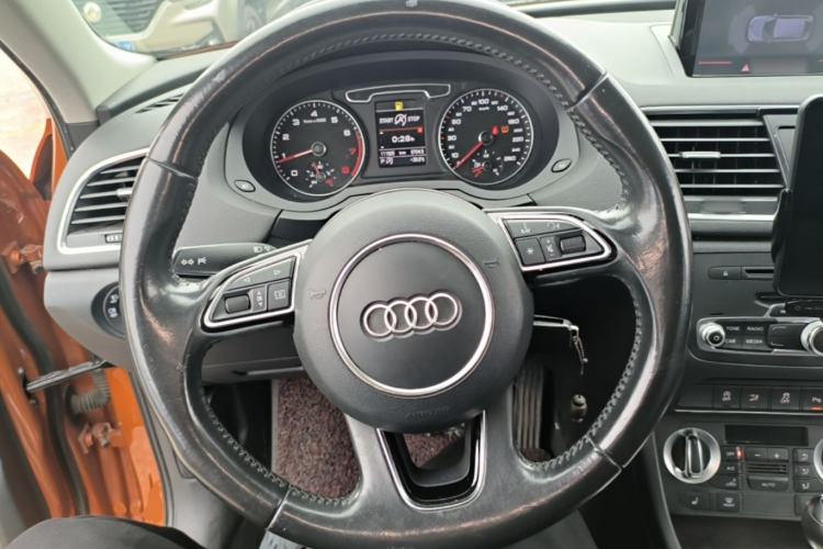 Used Audi Q3 2015 35 TFSI quattro Technology Edition Steering Wheel