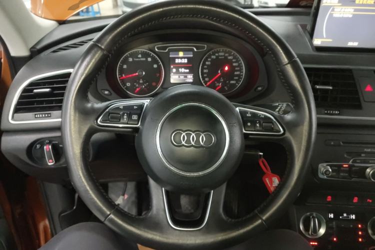 Used Audi Q3 2015 35 TFSI quattro Technology Edition Steering Wheel