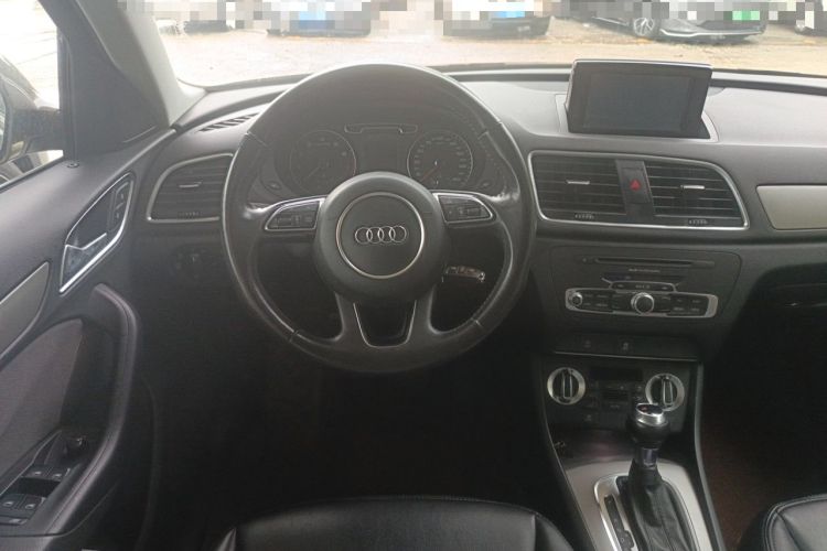 Used Audi Q3 2015 35 TFSI Ambition Edition Steering Wheel