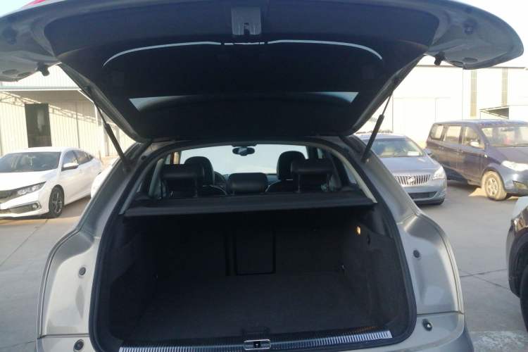 Used Audi Q3 2015 35 TFSI Millionth Anniversary Comfort Model Trunk