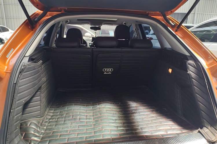 Used Audi Q3 2015 30 TFSI Comfort Model Trunk