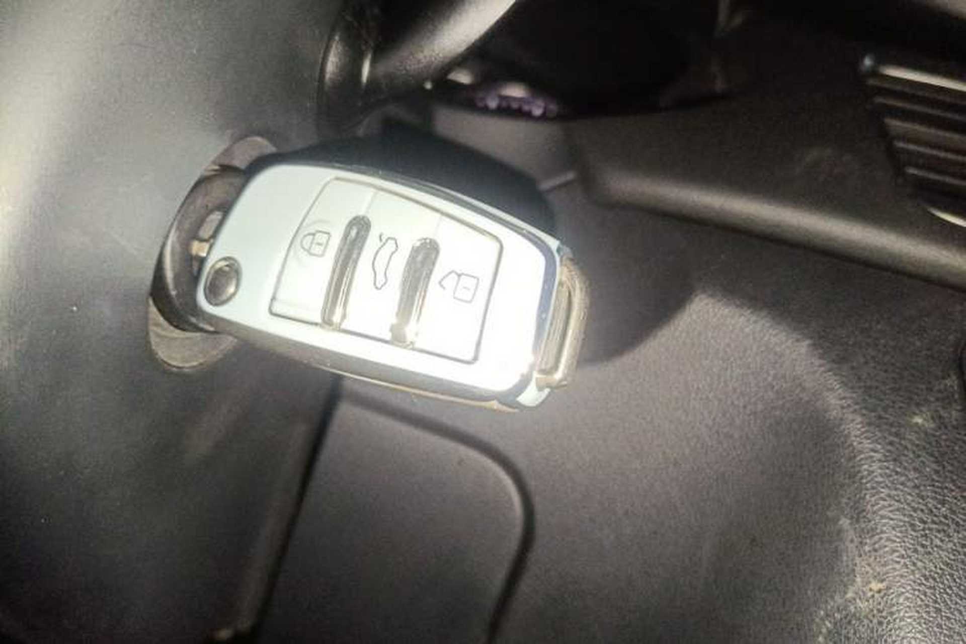Used Audi Q3 2015 35 TFSI Comfort Model Vehicle Key