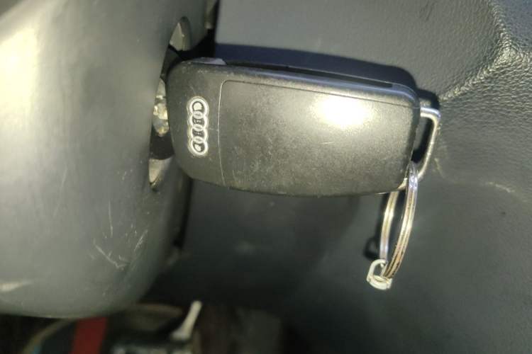 Used Audi Q3 2015 35 TFSI Ambition Edition Vehicle Key