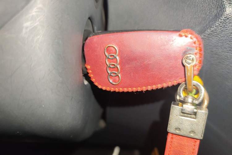 Used Audi Q3 2015 30 TFSI Comfort Model Vehicle Key