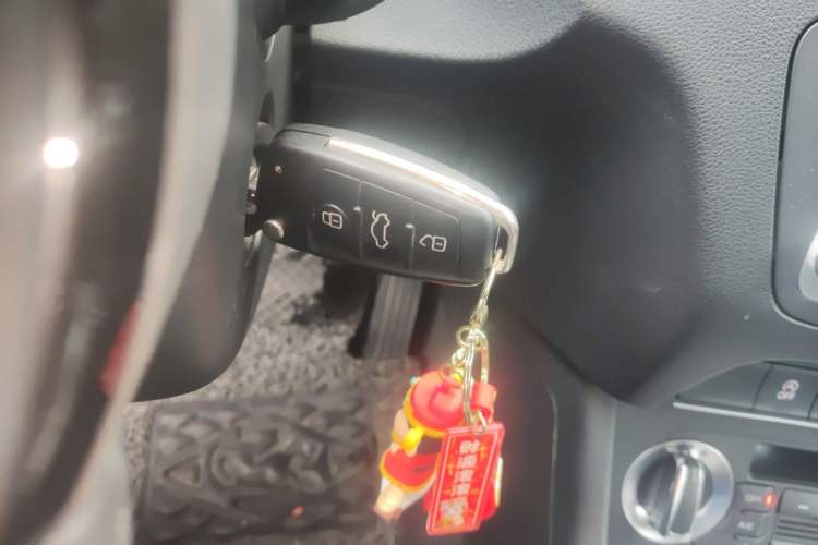 Used Audi Q3 2015 30 TFSI Ambition Edition Vehicle Key