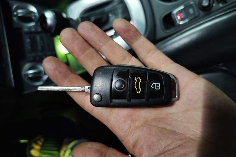 Used Audi Q3 2015 35 TFSI Comfort Model Vehicle Key