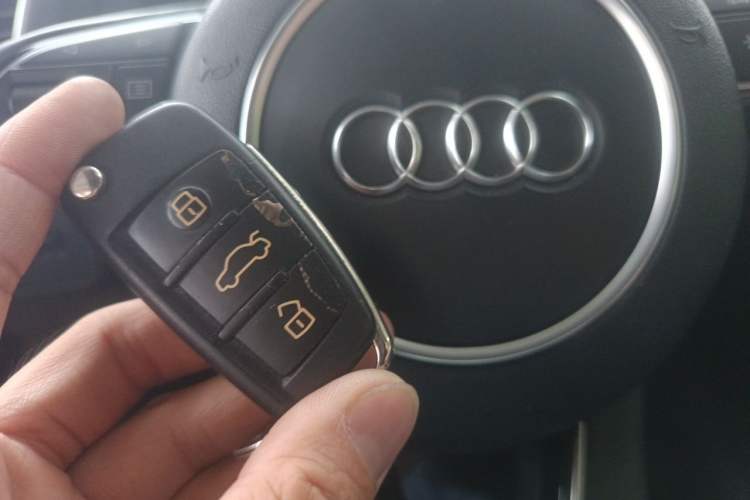 Used Audi Q3 2015 35 TFSI Ambition Edition Vehicle Key