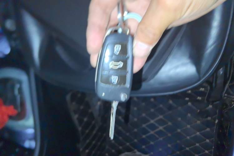 Used Audi Q3 2015 35 TFSI Comfort Model Vehicle Key