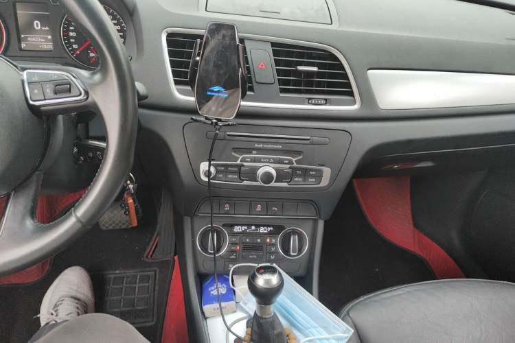 Used Audi Q3 2016 35 TFSI Fashion Model Audio And AC Panel