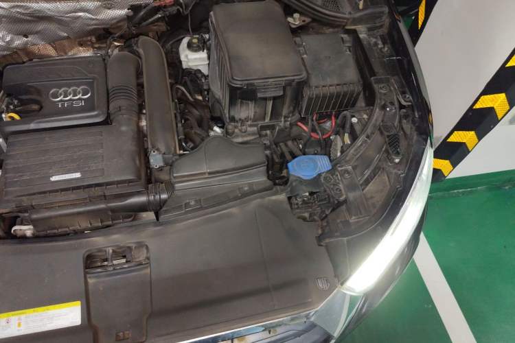 Used Audi Q3 2016 30 TFSI Fashion Model Engine Bay Left