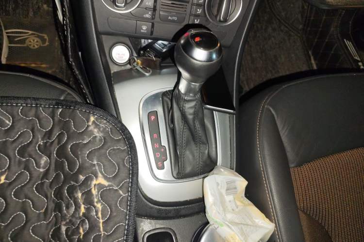 Used Audi Q3 2016 30 TFSI Fashion Model Gear Lever
