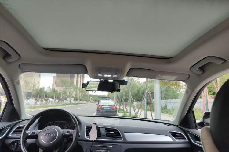 Used Audi Q3 2016 35 TFSI Fashion Model Headliner