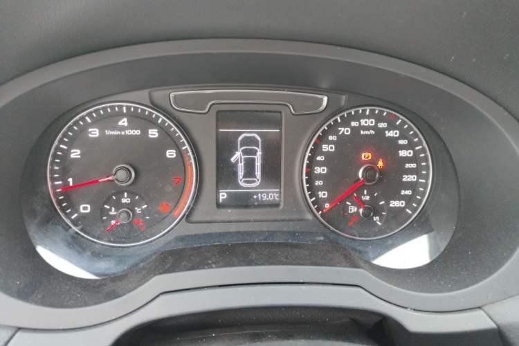 Used Audi Q3 2016 35 TFSI Fashion Model Instrument Cluster
