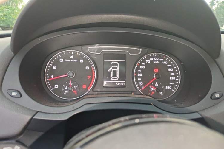 Used Audi Q3 2016 35 TFSI Fashion Model Instrument Cluster