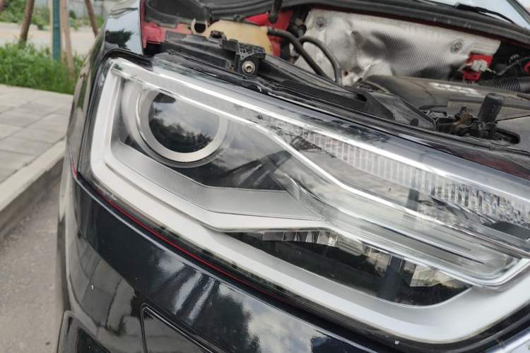 Used Audi Q3 2016 35 TFSI Fashion Model Right Front Headlight