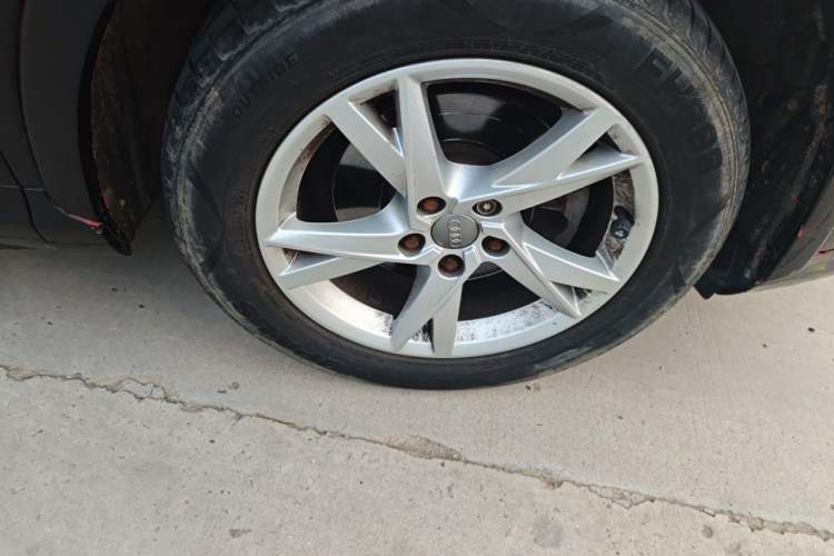 Used Audi Q3 2016 35 TFSI Fashion Model Right Front Wheel Hub