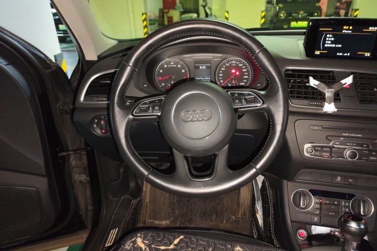 Used Audi Q3 2016 30 TFSI Fashion Model Steering Wheel