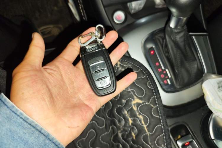 Used Audi Q3 2016 30 TFSI Fashion Model Vehicle Key