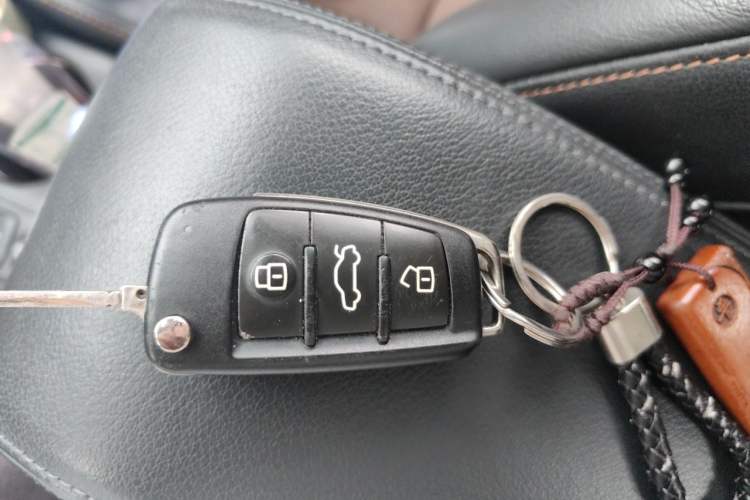 Used Audi Q3 2016 35 TFSI Fashion Model Vehicle Key
