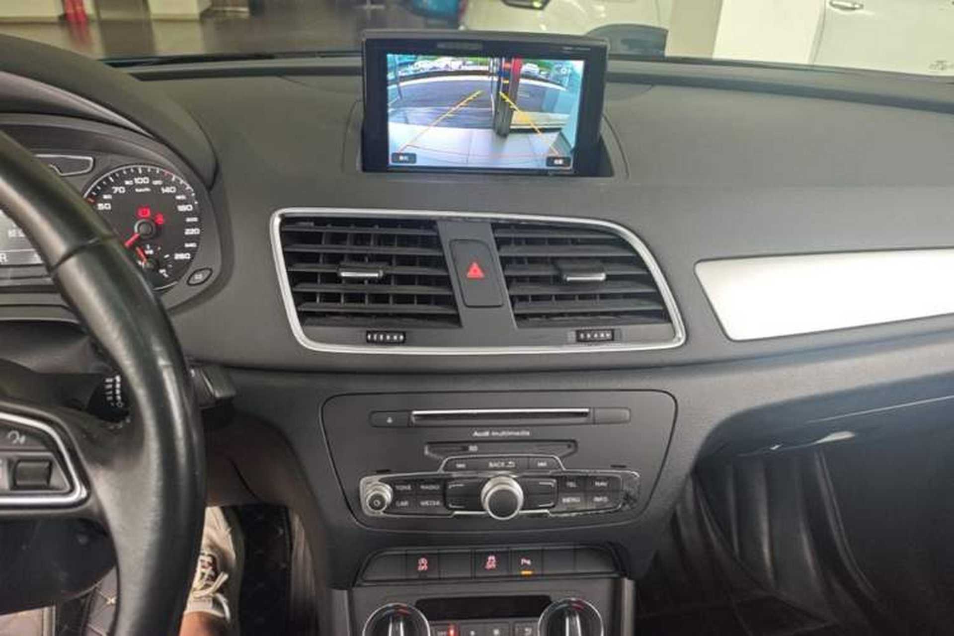 Used Audi Q3 2016 30 TFSI Fashion Model Audio And AC Panel