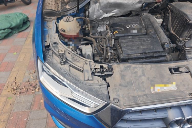 Used Audi Q3 2016 30 TFSI Fashion Model Engine Bay Right