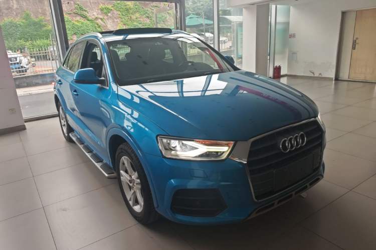 Used Audi Q3 2016 30 TFSI Fashion Model Front Right 45 Deg