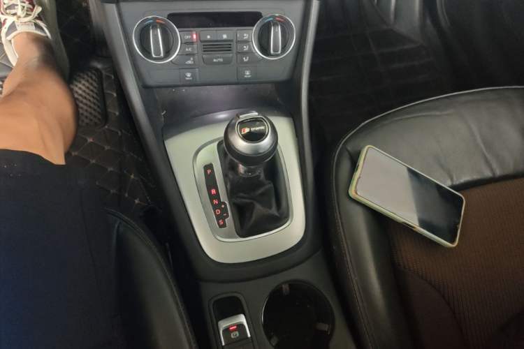 Used Audi Q3 2016 30 TFSI Fashion Model Gear Lever