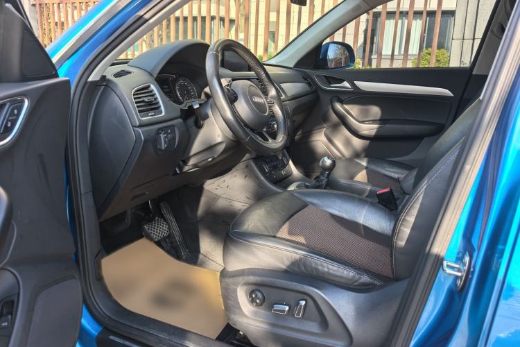 Used Audi Q3 2016 35 TFSI Fashion Model Interior 1