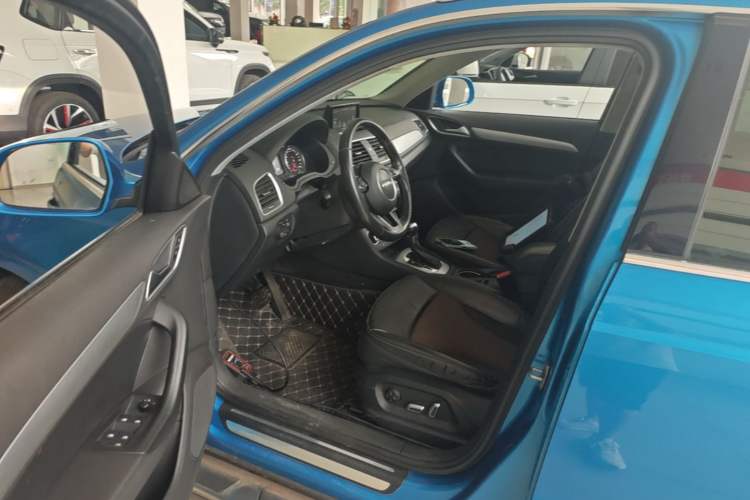 Used Audi Q3 2016 30 TFSI Fashion Model Left Front Seat