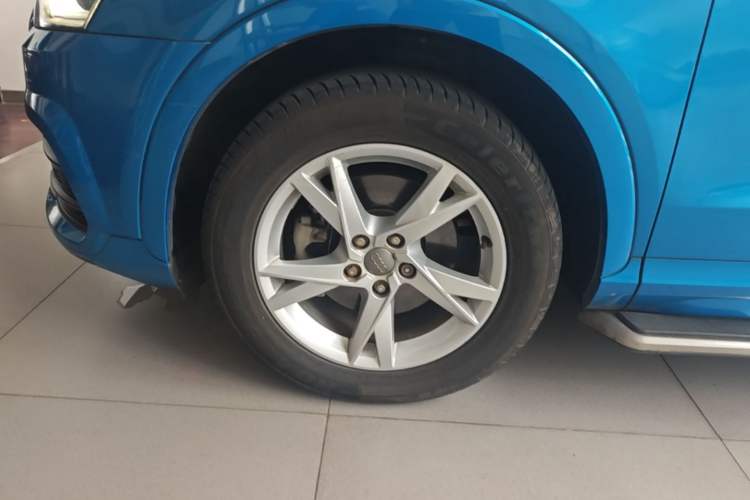 Used Audi Q3 2016 30 TFSI Fashion Model Left Front Wheel Hub