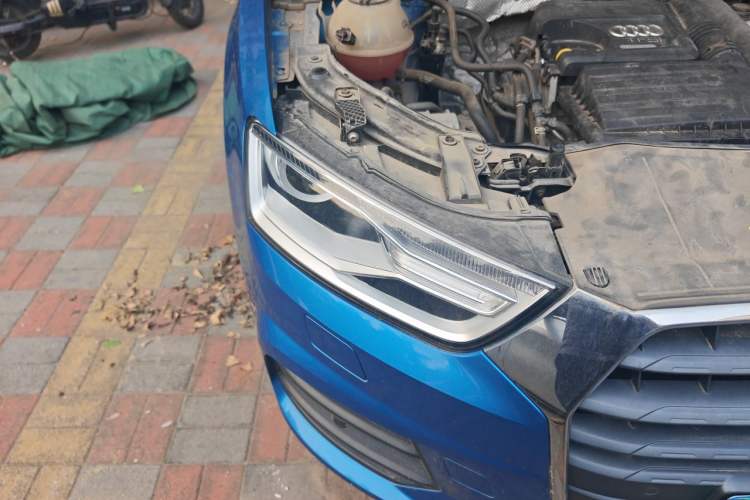 Used Audi Q3 2016 30 TFSI Fashion Model Right Front Headlight