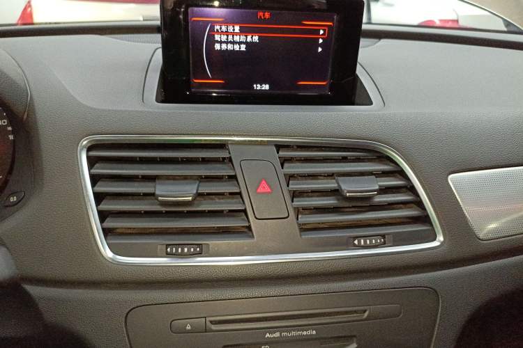 Used Audi Q3 2016 35 TFSI Collection Edition Comfort Model Audio And AC Panel