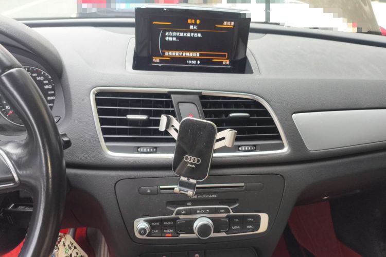Used Audi Q3 2016 30 TFSI Standard Model Audio And AC Panel