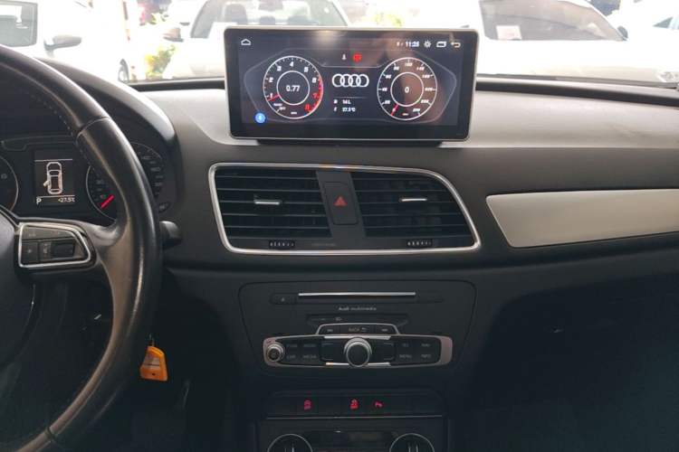 Used Audi Q3 2016 30 TFSI Fashion Model Audio And AC Panel