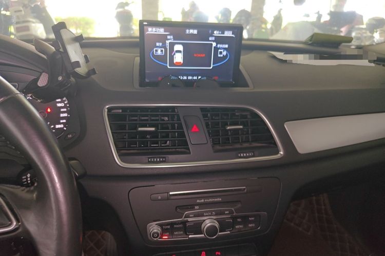 Used Audi Q3 2016 30 TFSI Fashion Model Audio And AC Panel