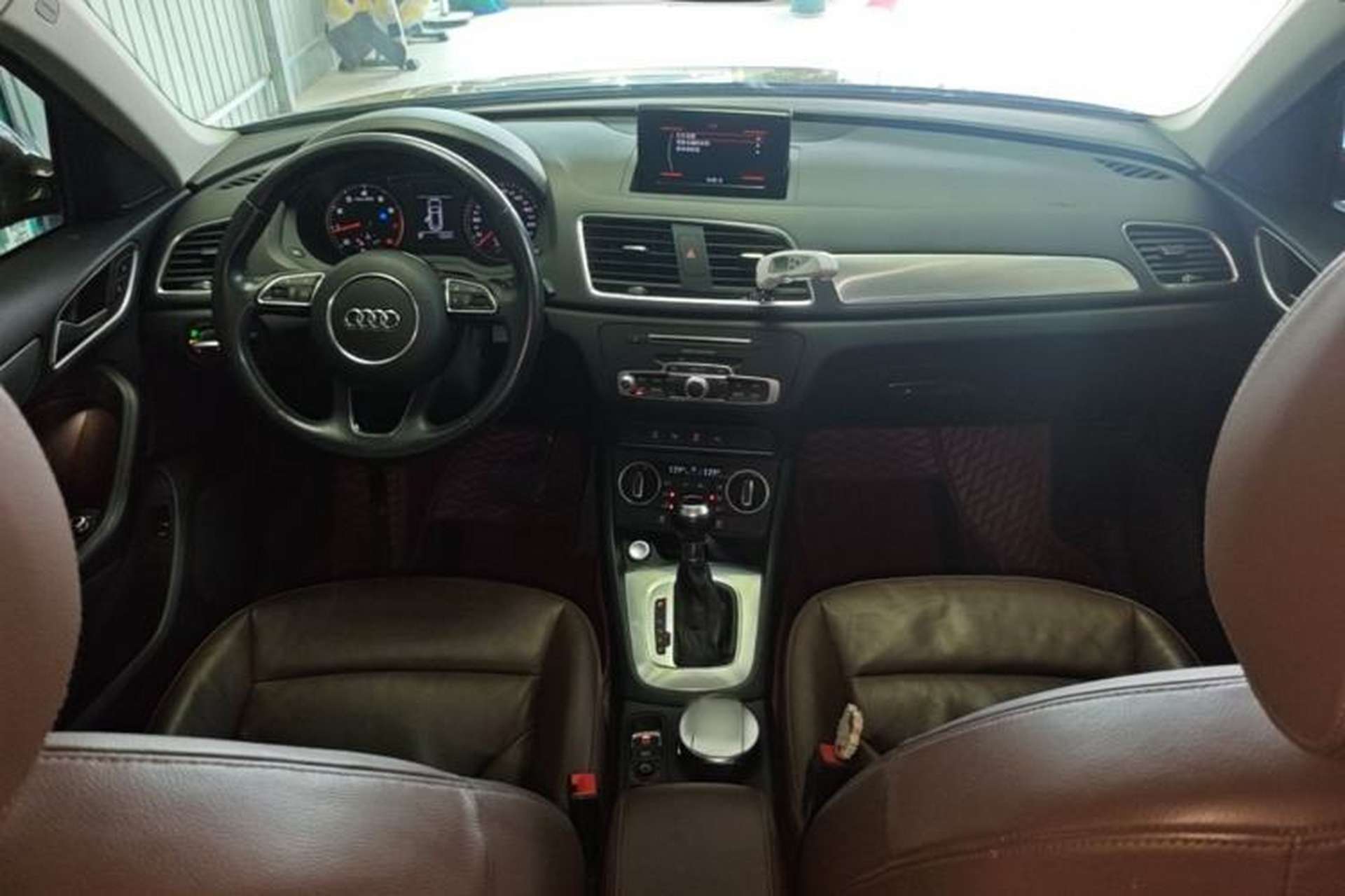 Used Audi Q3 2016 30 TFSI Fashion Model Center Console