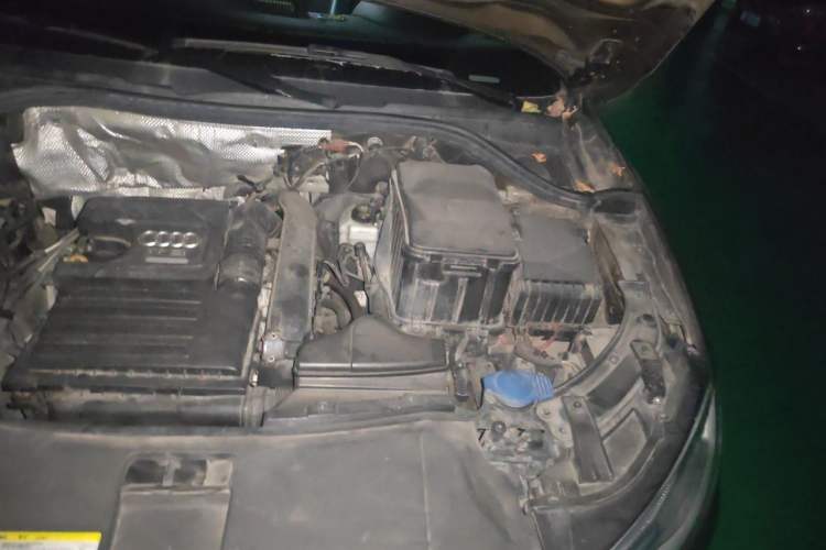 Used Audi Q3 2016 30 TFSI Fashion Model Engine Bay Left