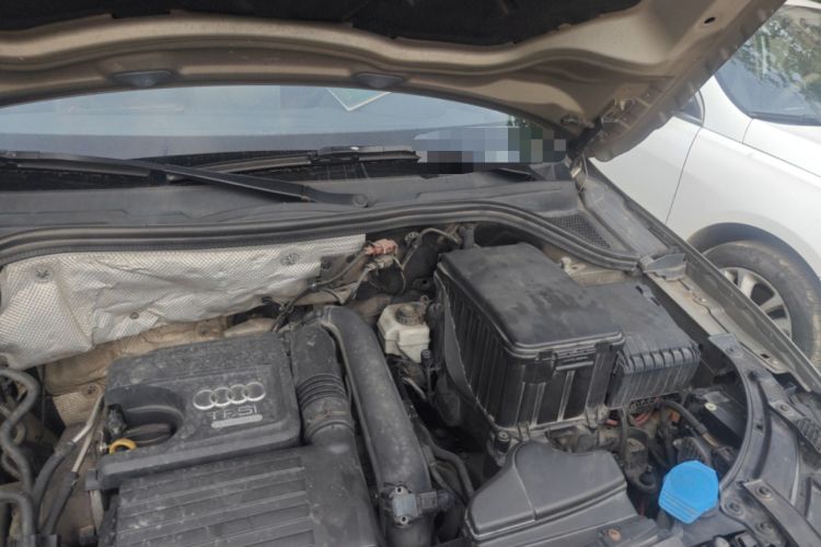 Used Audi Q3 2016 30 TFSI Fashion Model Engine Bay Left