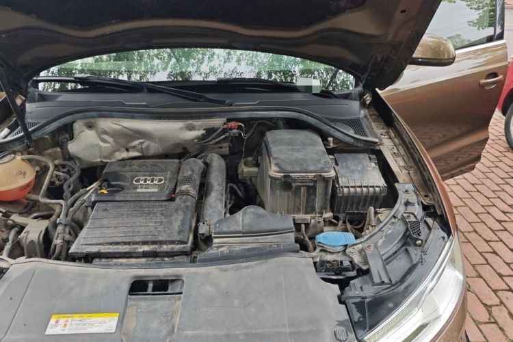 Used Audi Q3 2016 30 TFSI Fashion Model Engine Bay Left