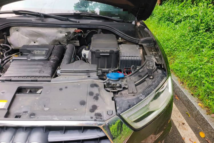 Used Audi Q3 2016 30 TFSI Fashion Model Engine Bay Left